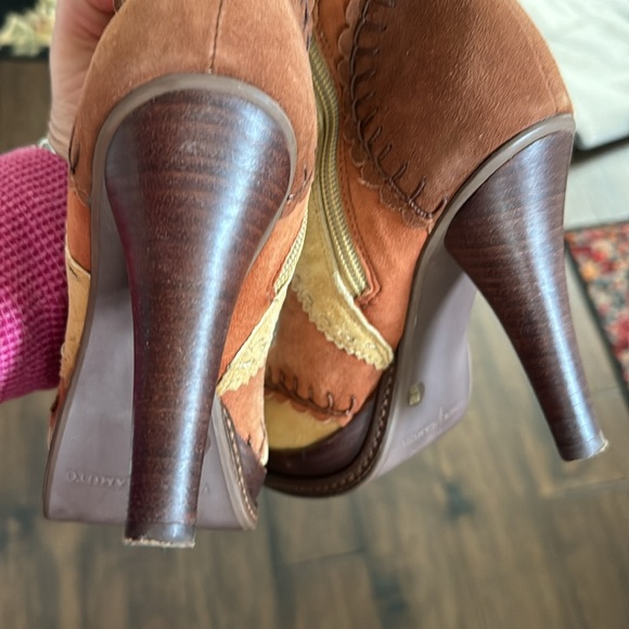 Vintage Vince Camuto Mid Calf Suede Patch Boots - Picture 10 of 16